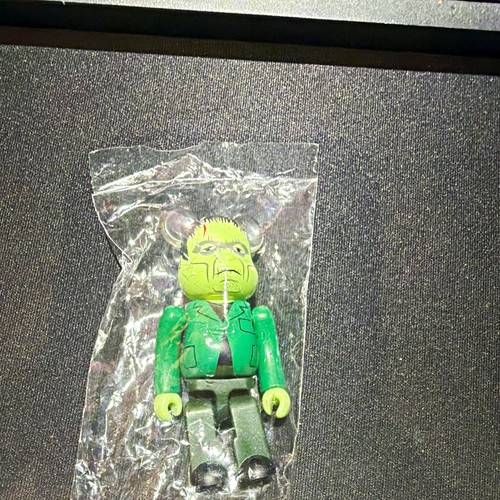 Medicom bearbrick 100 series - 100%,