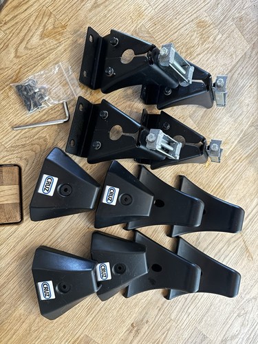Cruz roof bar foot fitting - cruz,