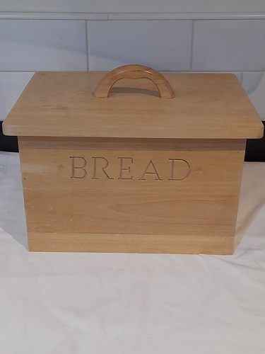 Wooden bread bin with lid - with,
