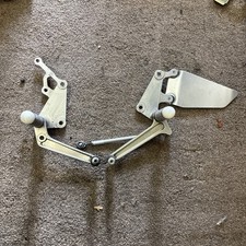 YAMAHA FZR 750 R ow01 Rearsets