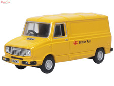 Oxford Diecast Sherpa Van