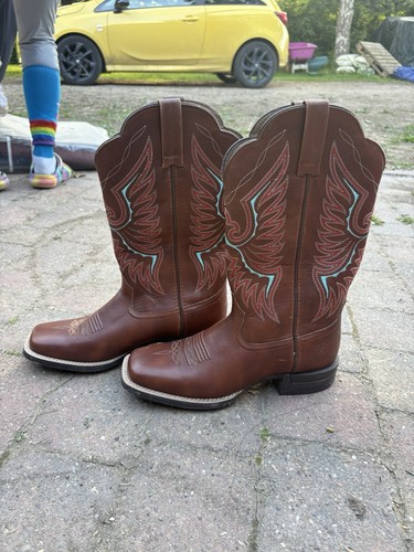 Ariat cowboy boots - ariat,