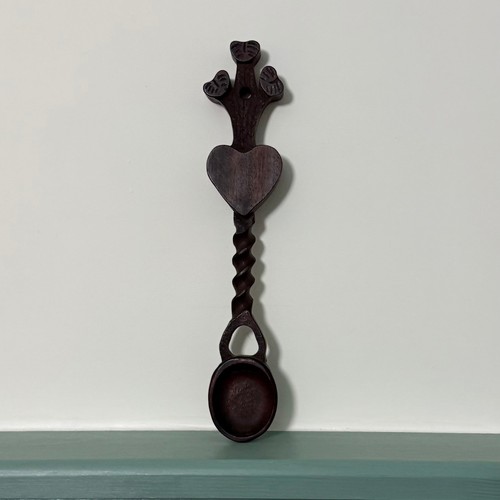 Welsh love spoon carved - love,