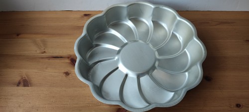 Wilton viennese swirl - viennese, round