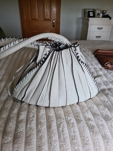 Lupo pleated handbag - pleated,
