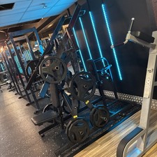 HAMMER STRENGTH Plate-Loaded