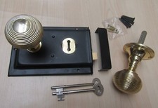 TRADITIONAL CLASSIC RETRO