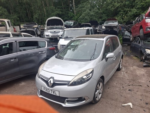 Renault megane scenic 2013 - megane,