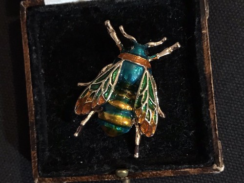 Vintage style jewellery - style,