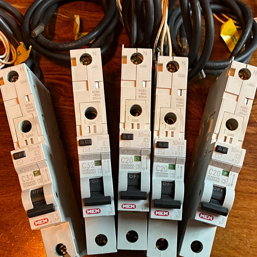 Mem mr30 eaton rcbo amp - rcbo, 20/32