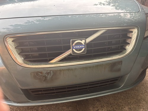 Volvo s40 v50 - front, grille
