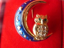 TRINKET BROOCH--OWL SEATED ON
