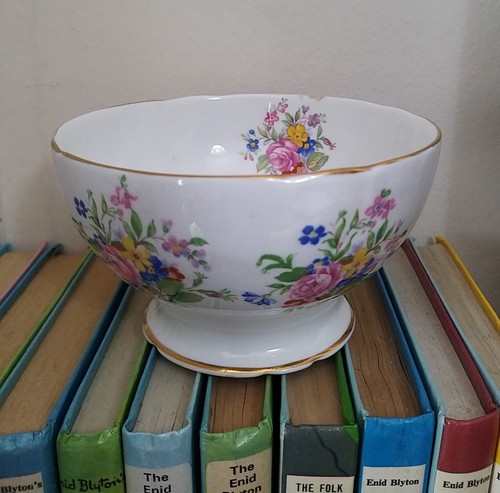 Beautiful vintage royal - beautiful,