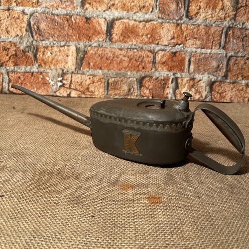 Vintage oil can - -,