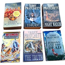 Terry Pratchett Book Bundle