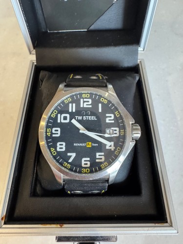Steel renault watch - renault,
