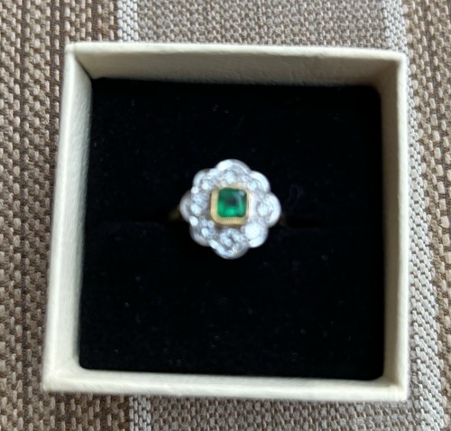 18ct gold emerald diamond - 18ct,
