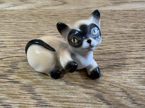 Vintage siamese cat figurine - cat,
