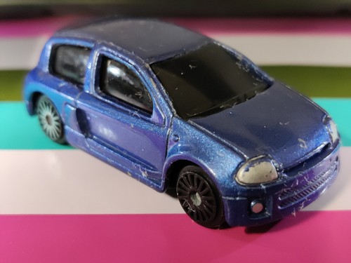 Maisto blue renault clio - blue,