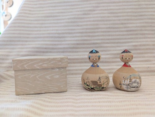Vintage traditional round - traditional,