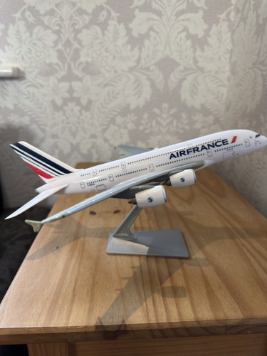 250 scale airplane - 1/250,