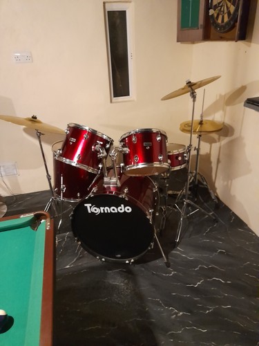 Tornado acoustic drum kit - tornado,