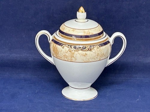 Wedgwood cornucopia lidded - cornucopia,