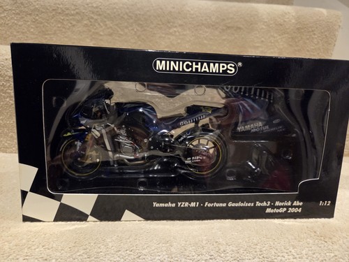 Minichamps yamaha yzr m1 - 1,