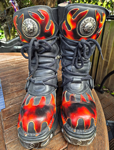 New rock reactor leather - rock,