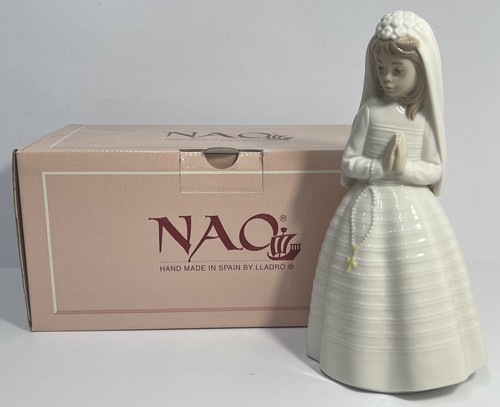 Nao lladro hand - by,