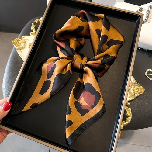 Women 70x70cm silk scarf - silk,