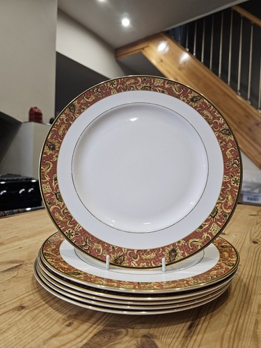 Wedgwood dinner plates - 6, x