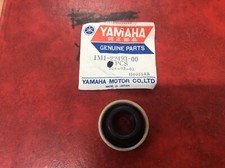 GENUINE YAMAHA PARTS REAR SHOCK BUMP STOP DT250 77-78 DT400 77-78 1M1-22493-00
