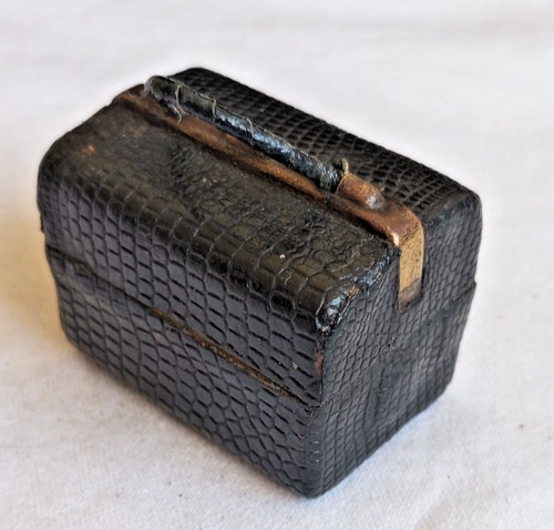 Antique travelling inkwell