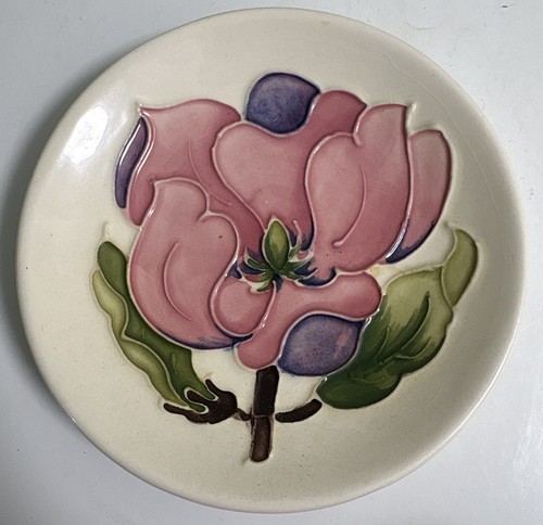 Moorcroft magnolia pin - magnolia, dish
