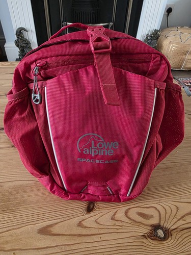 Lowe alpine space - case, belt