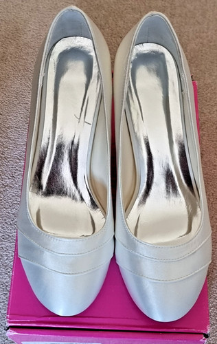 Ladies wedding shoes worn once - ladies,
