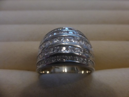 Stunning large 925 sterling - stunning,