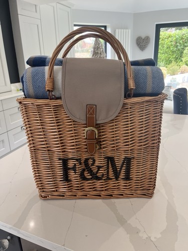 Fortnum mason picnic basket - &,