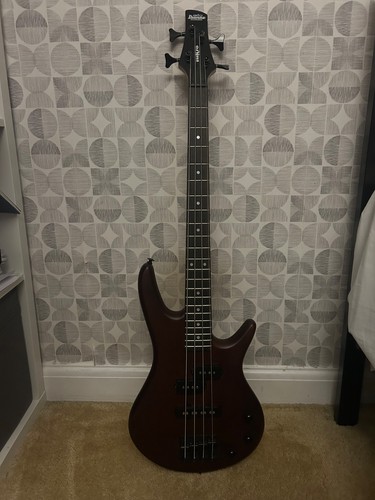 Ibanez bass guitar string - bass,