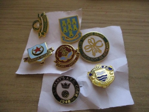 Irish football badges - 7,