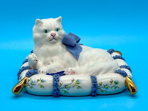 Irish dresden white cat - cat, w/