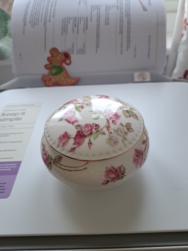 Aynsley fine bone china - bone,