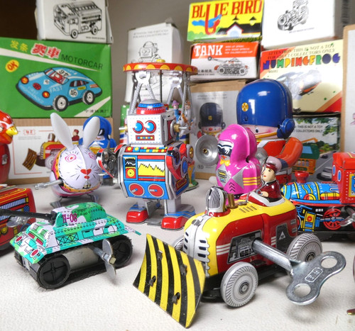 Wind tinplate clockwork - wind-up,
