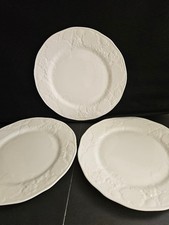 Wedgwood Strawberry & Vine Plates Set of 3 – Elegant Collectible