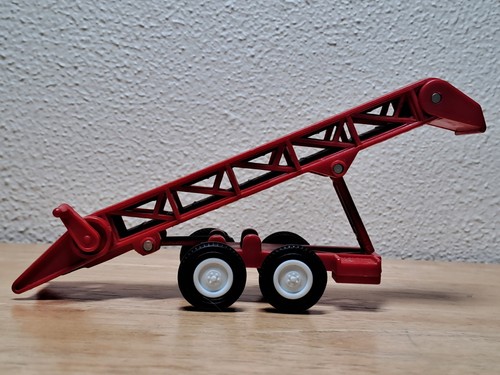 Toy mark red plastic - mark,