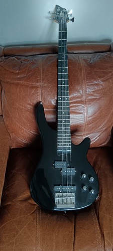 Gear4music chicago bass guitar - chicago,
