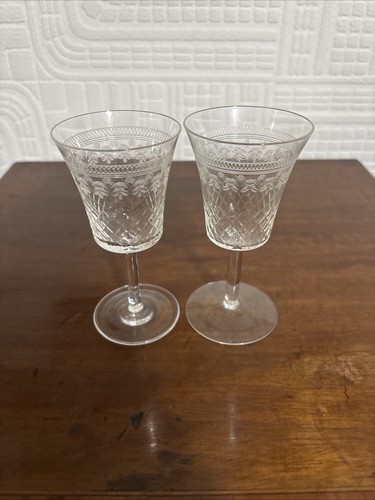 Two lady hamilton pall mall - hamilton,