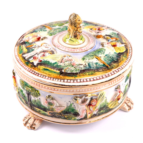 Capodimonte cherubs box - cherubs, cover
