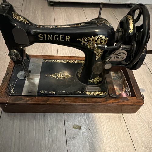 Singer hand crank mechanical - singer,